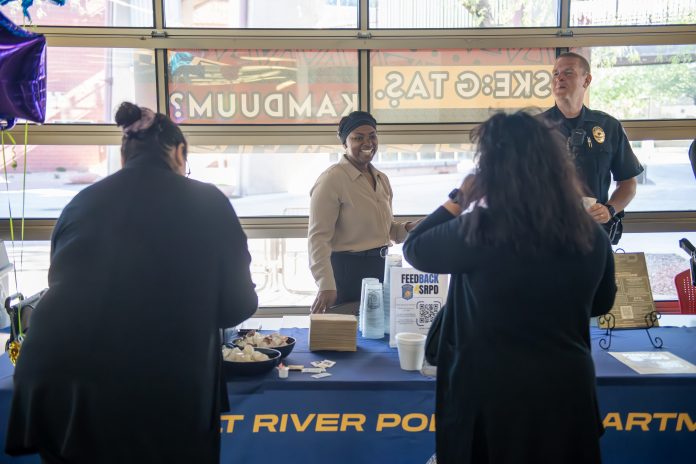 Coffee With a Cop Held at Round House Café | O'odham Action News: Home