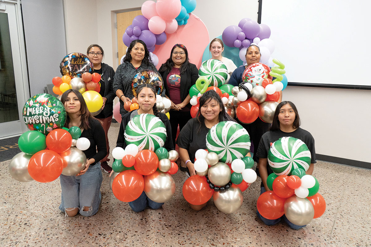 Pretty Party Planners Teach the Art of Creating Balloon Bouquets 