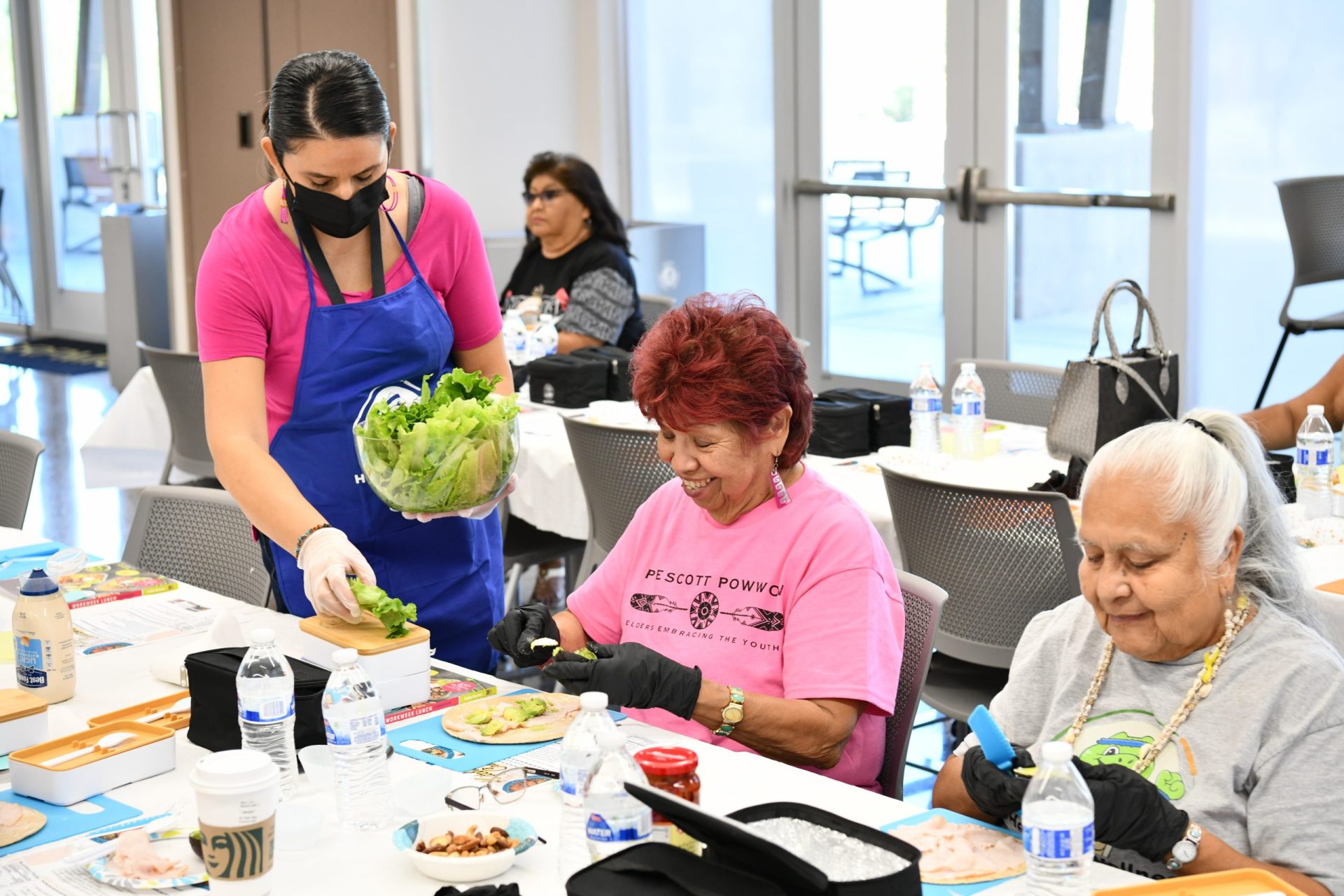 Community Seniors Learn How to Meal-prep Like a Pro