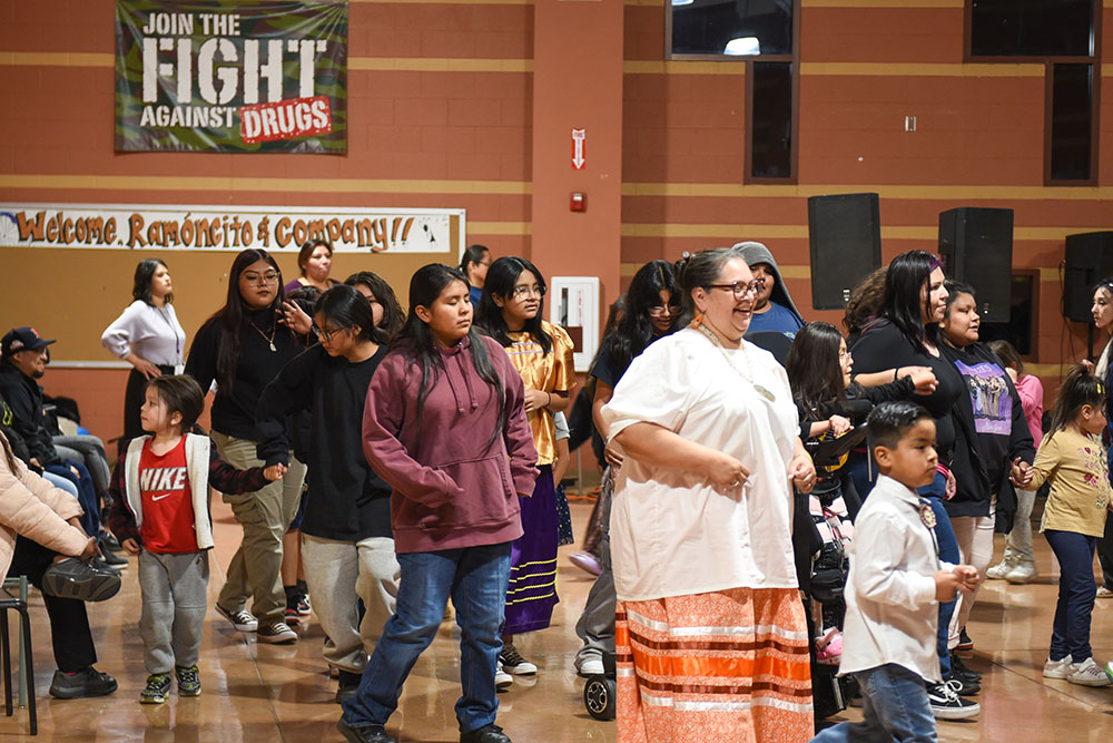 Vaila Night Brings Families to the Dance Floor