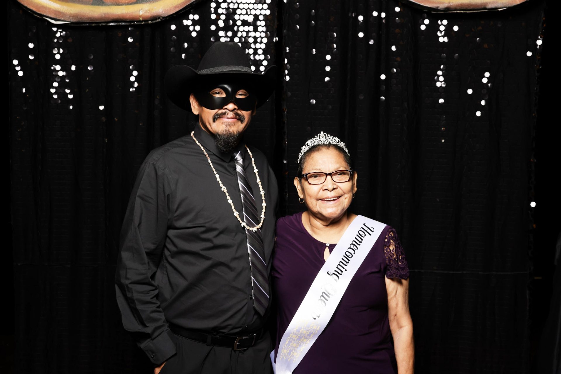 Masked Memories: Seniors Enjoy a Night of Entertainment at the Senior Masquerade Homecoming Dance