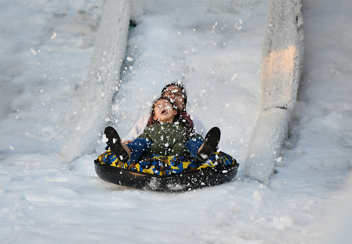 Salt River Dashes Through the Snow at Snowfest 