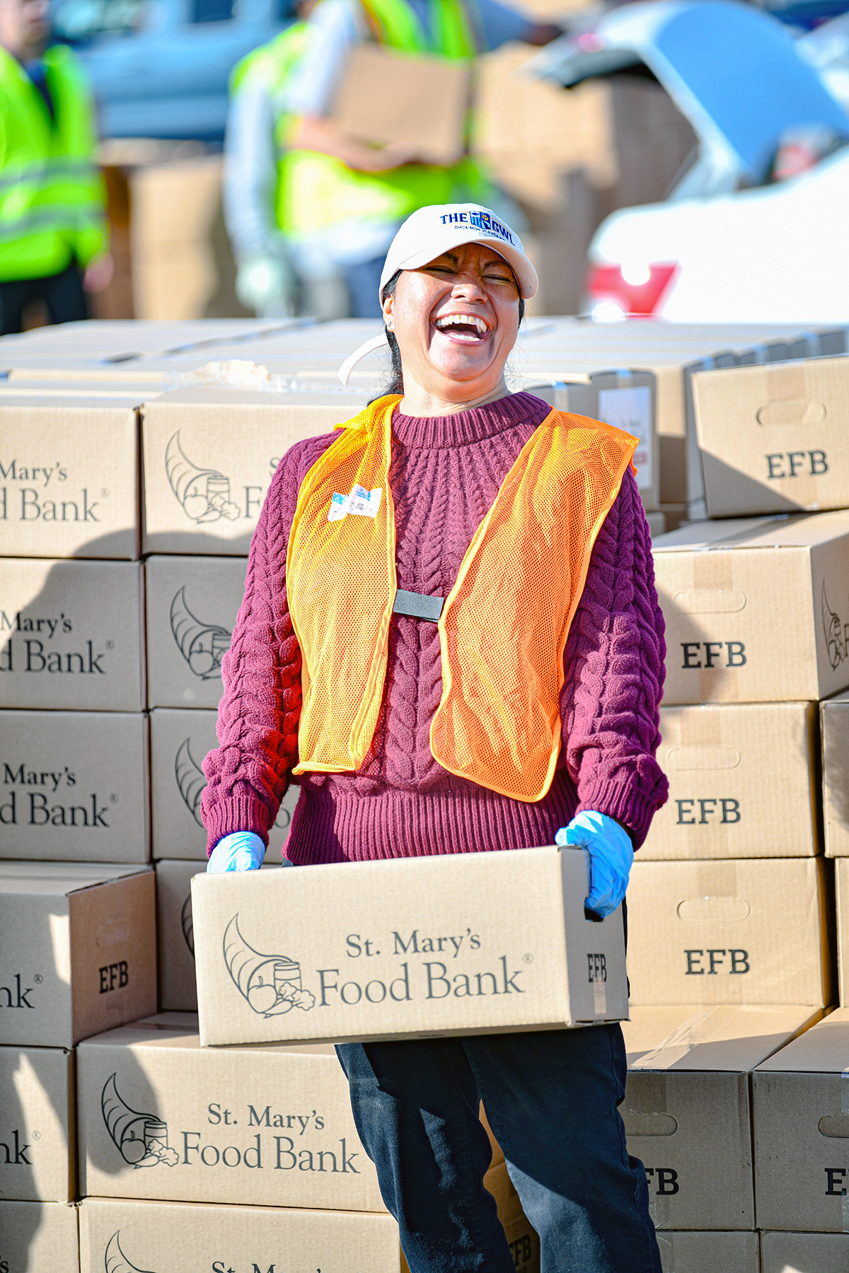 1,000+ meals handed out during SRPMIC Thanksgiving Turkey Giveaway 