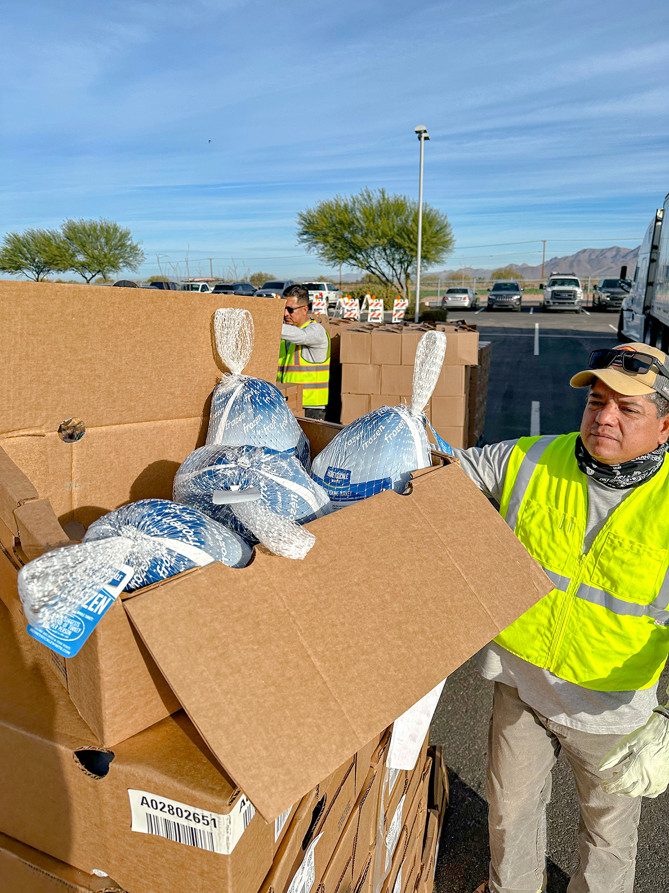 1,000+ meals handed out during SRPMIC Thanksgiving Turkey Giveaway 