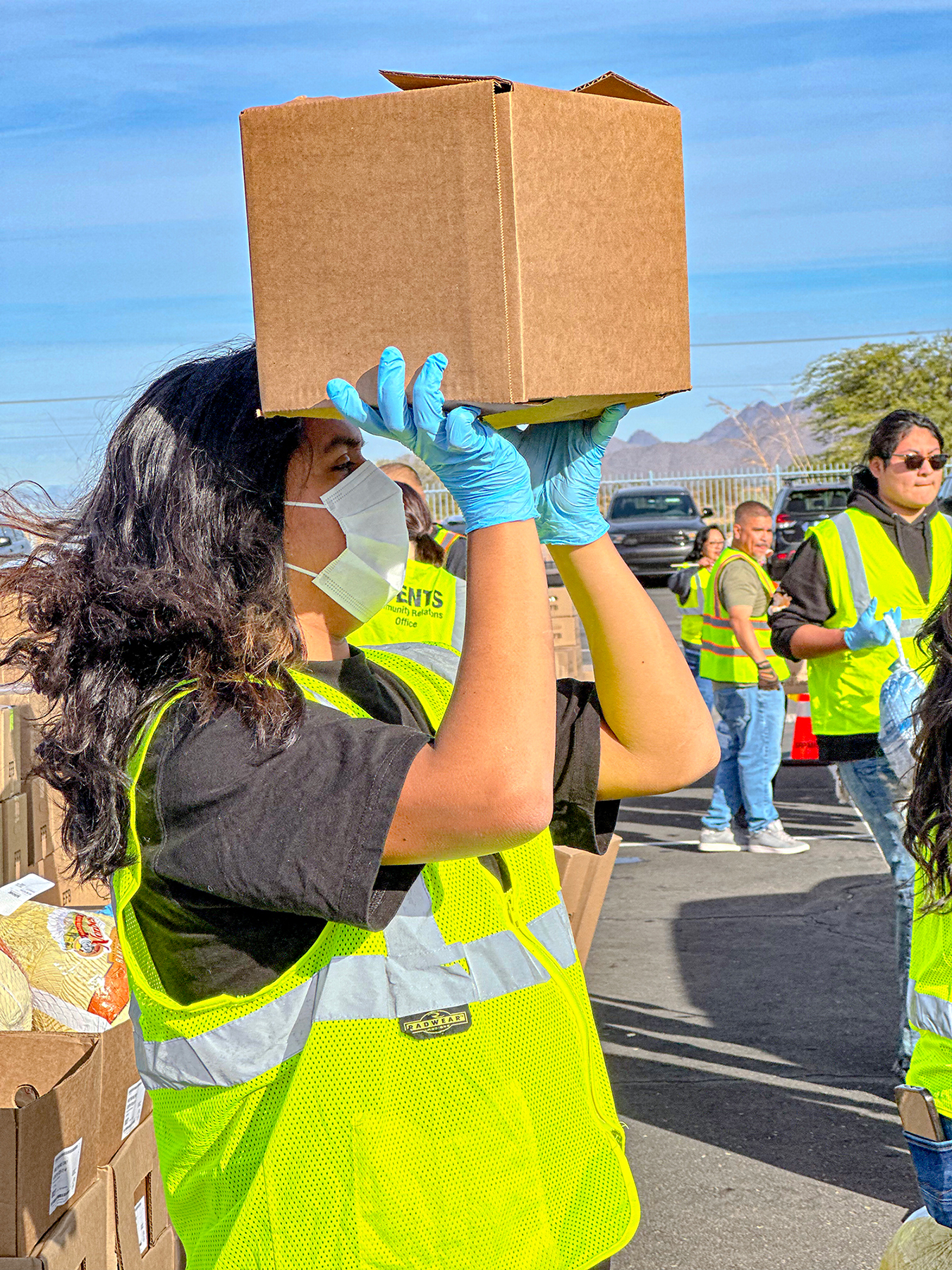 1,000+ meals handed out during SRPMIC Thanksgiving Turkey Giveaway 