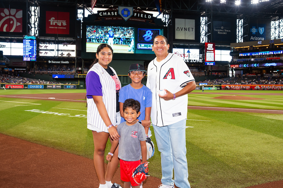 Ben Anton Throws Out Ceremonial First Pitch at Diamondbacks’ Season Finale Ben Anton Throws Out Ceremonial First Pitch at Diamondbacks’ Season Finale