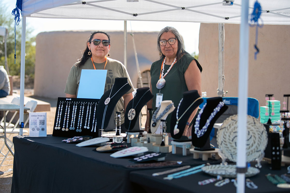 S’edav Va’aki Museum Hosts Annual Indian Market S’edav Va’aki Museum Hosts Annual Indian Market