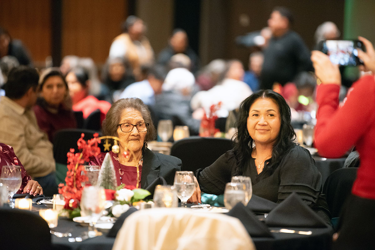 Seniors Celebrate Holiday Season Seniors Celebrate Holiday Season