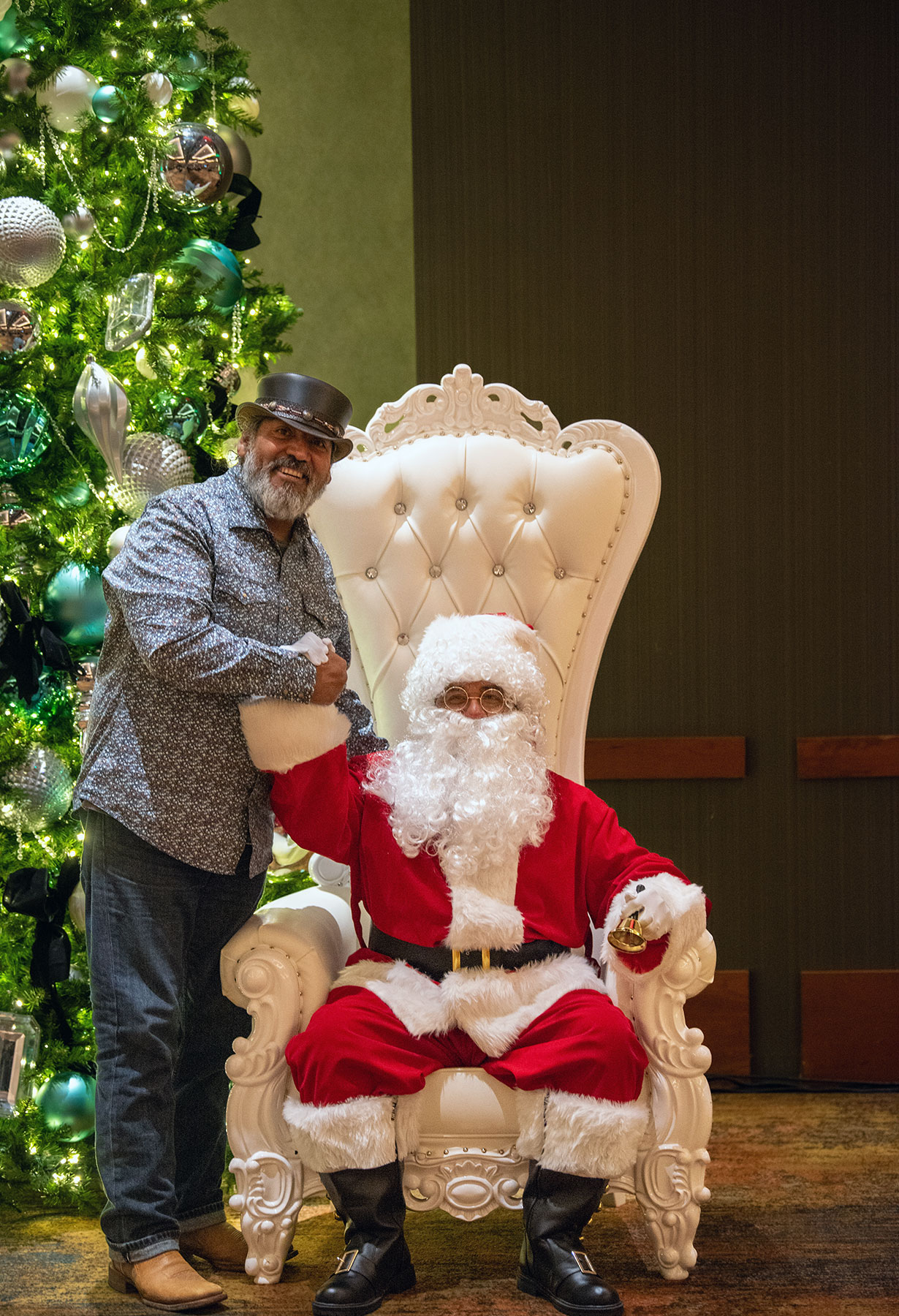 Seniors Celebrate Holiday Season Seniors Celebrate Holiday Season