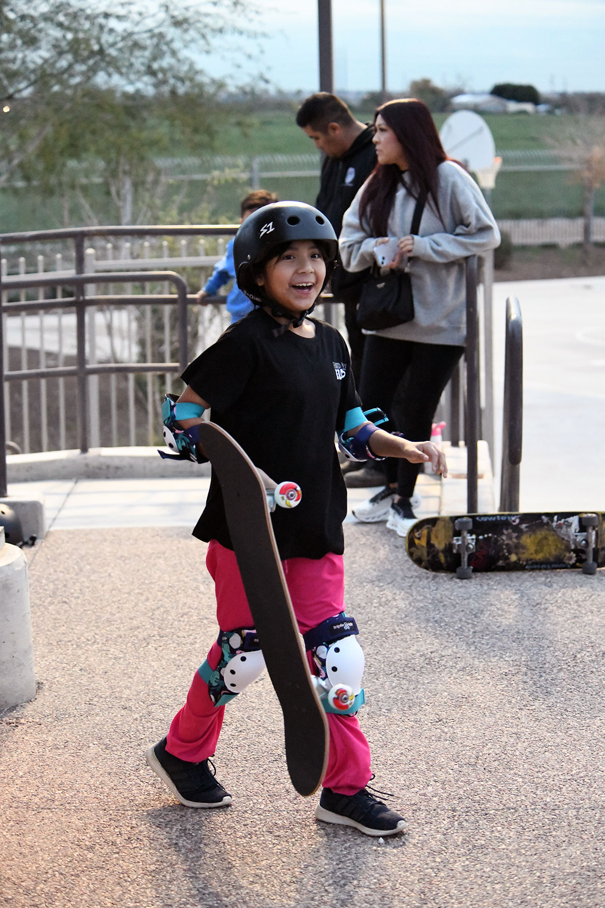 Salt River and Las ChicAZ Team Up for Skate Clinic Salt River and Las ChicAZ Team Up for Skate Clinic