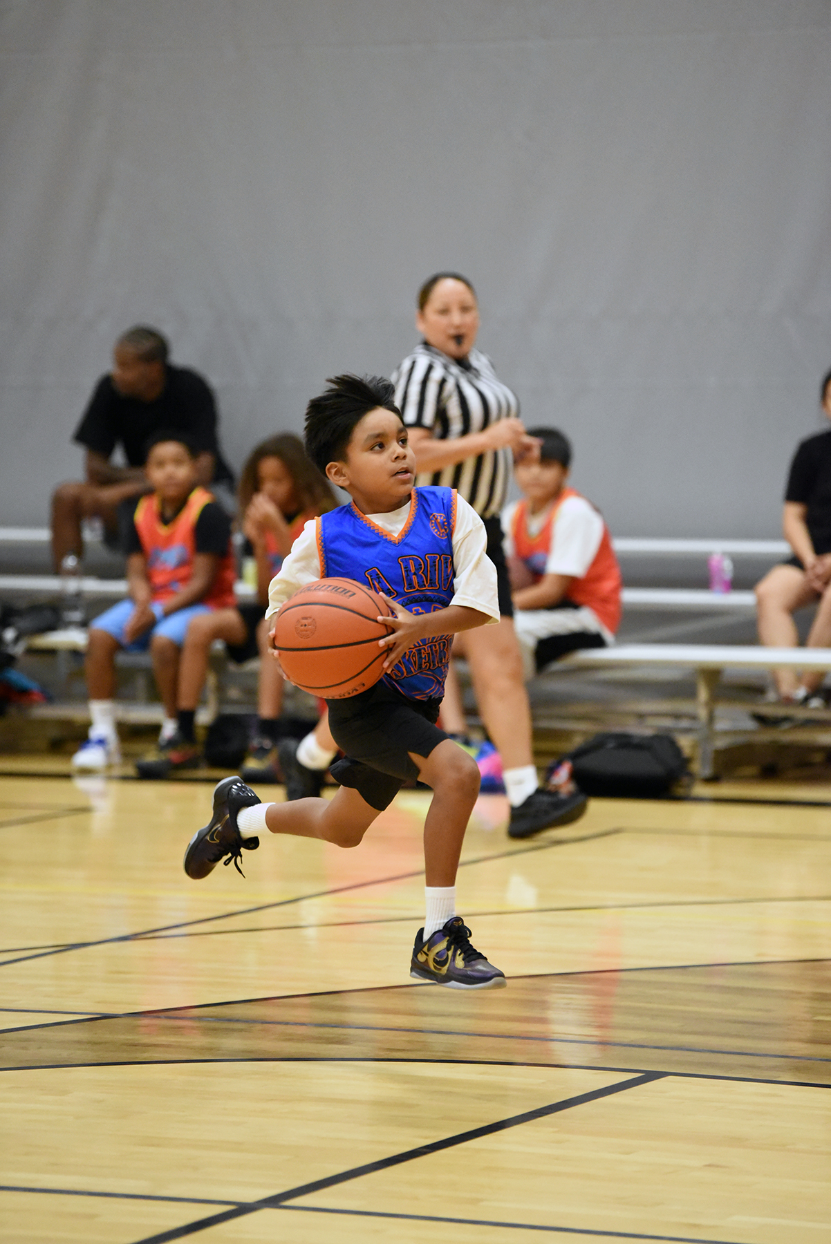 Teamwork Makes the Dream Work for Youth Basketball Teamwork Makes the Dream Work for Youth Basketball